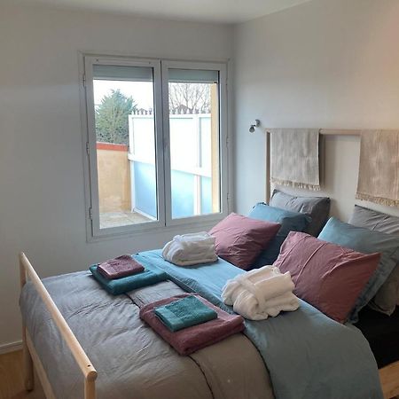 Appartement 2 Pieces De 44M² En Centre Ville Magny-les-Hameaux Exteriér fotografie